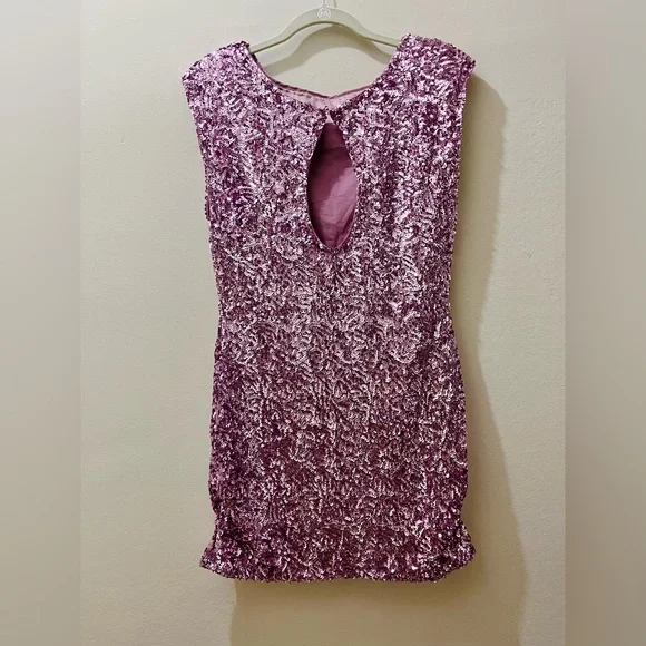 Alice + Olivia Sequin Keyhole Dress, Size M - Picture 4 of 16